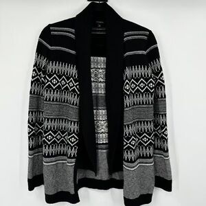 Men's Black and White Patterned Sweater